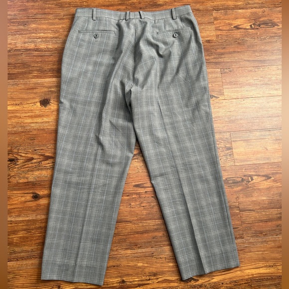 Michael Kors suit grey plaid - Picture 7 of 9